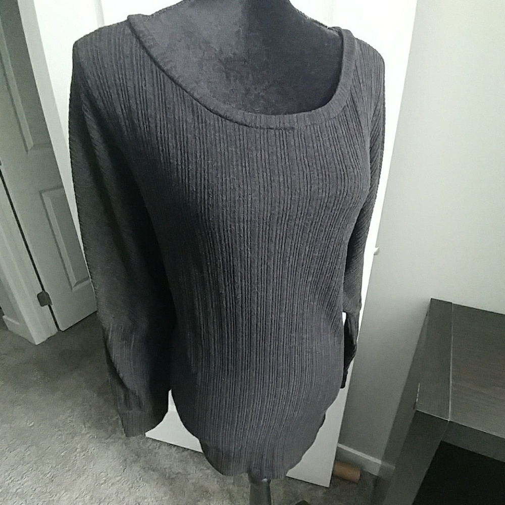 Black 3/4 Sleeve Sweater